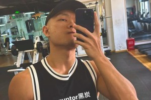 小狼狗——野性与忠诚的化身（探索小狼狗的独特品质与适应能力）
